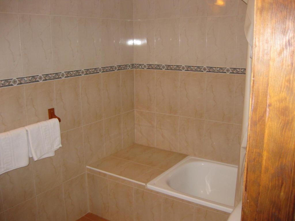 Apartamentos La Cena Novales Bilik gambar