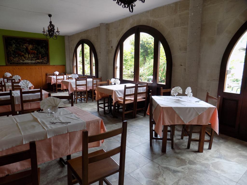 Apartamentos La Cena Novales Luaran gambar